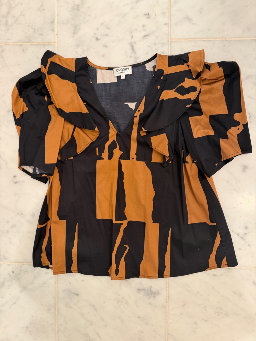crosby. Black & Brown Abstract Ruffle Sleeve Blouse